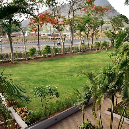 Caves County Resort Malegaon Luaran gambar