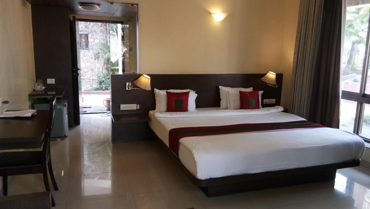 Caves County Resort Malegaon Luaran gambar