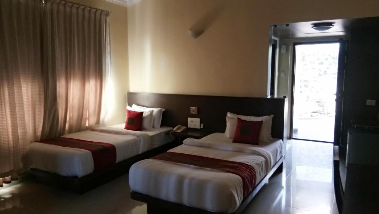 Caves County Resort Malegaon Luaran gambar