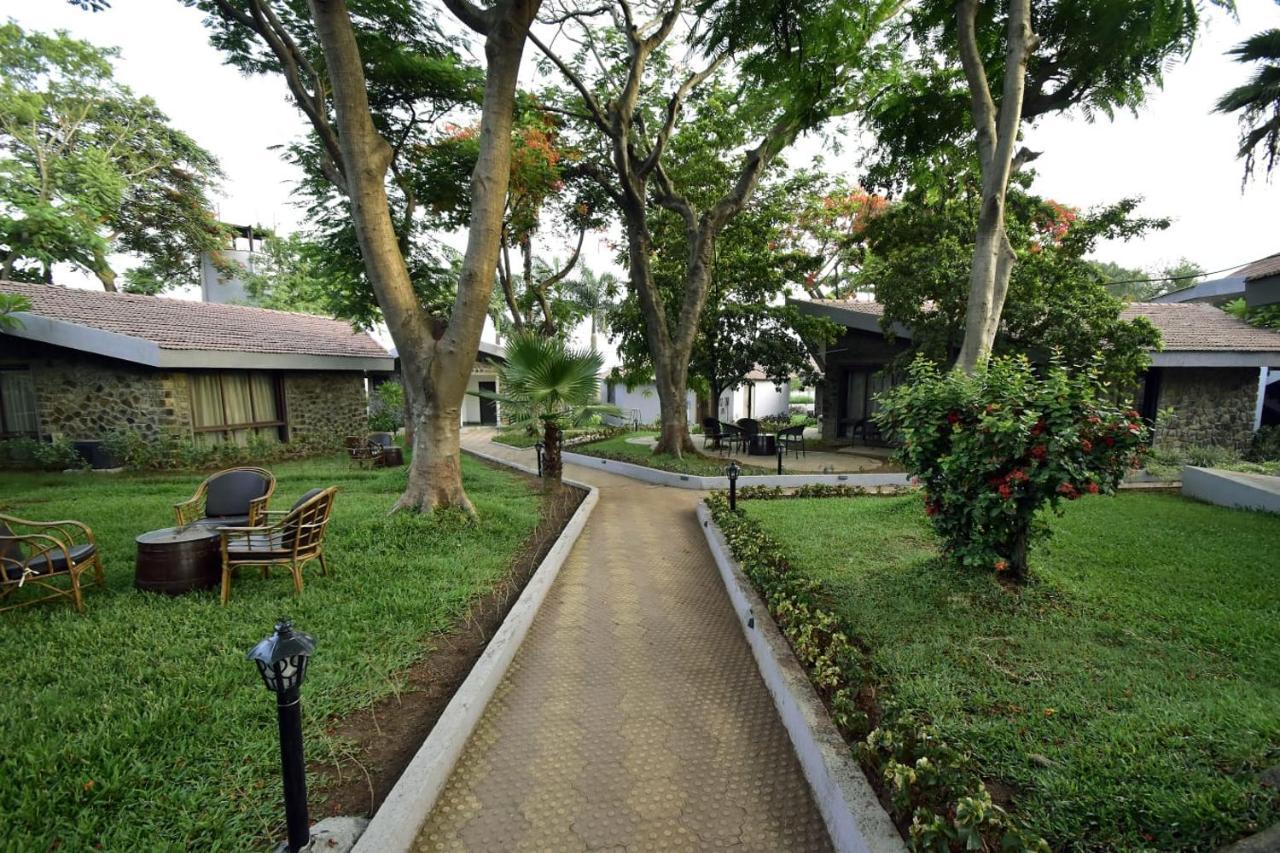 Caves County Resort Malegaon Luaran gambar