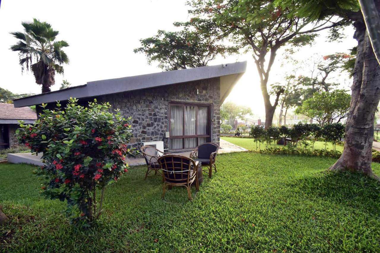 Caves County Resort Nashik Luaran gambar
