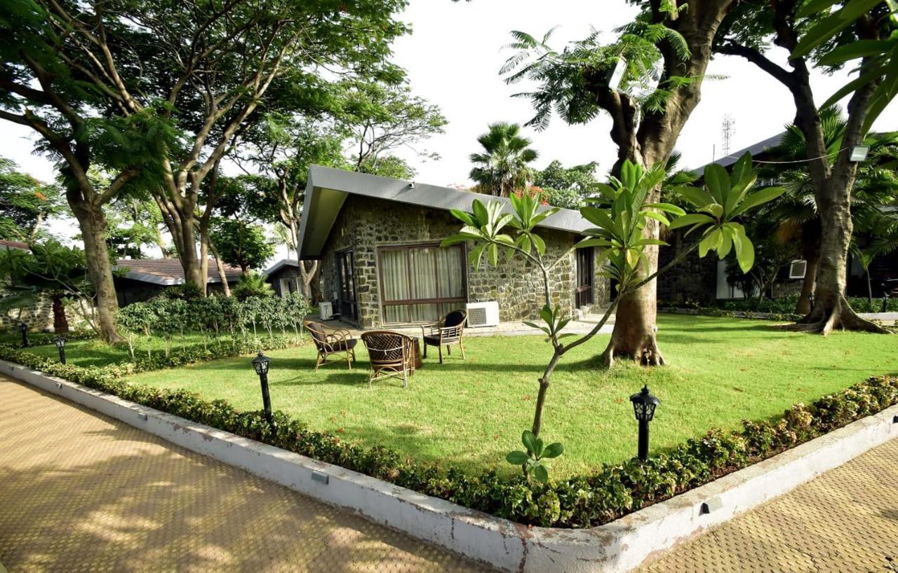 Caves County Resort Malegaon Luaran gambar
