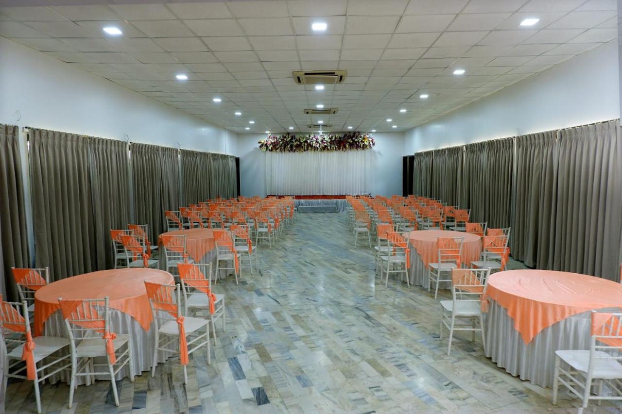 Caves County Resort Malegaon Luaran gambar
