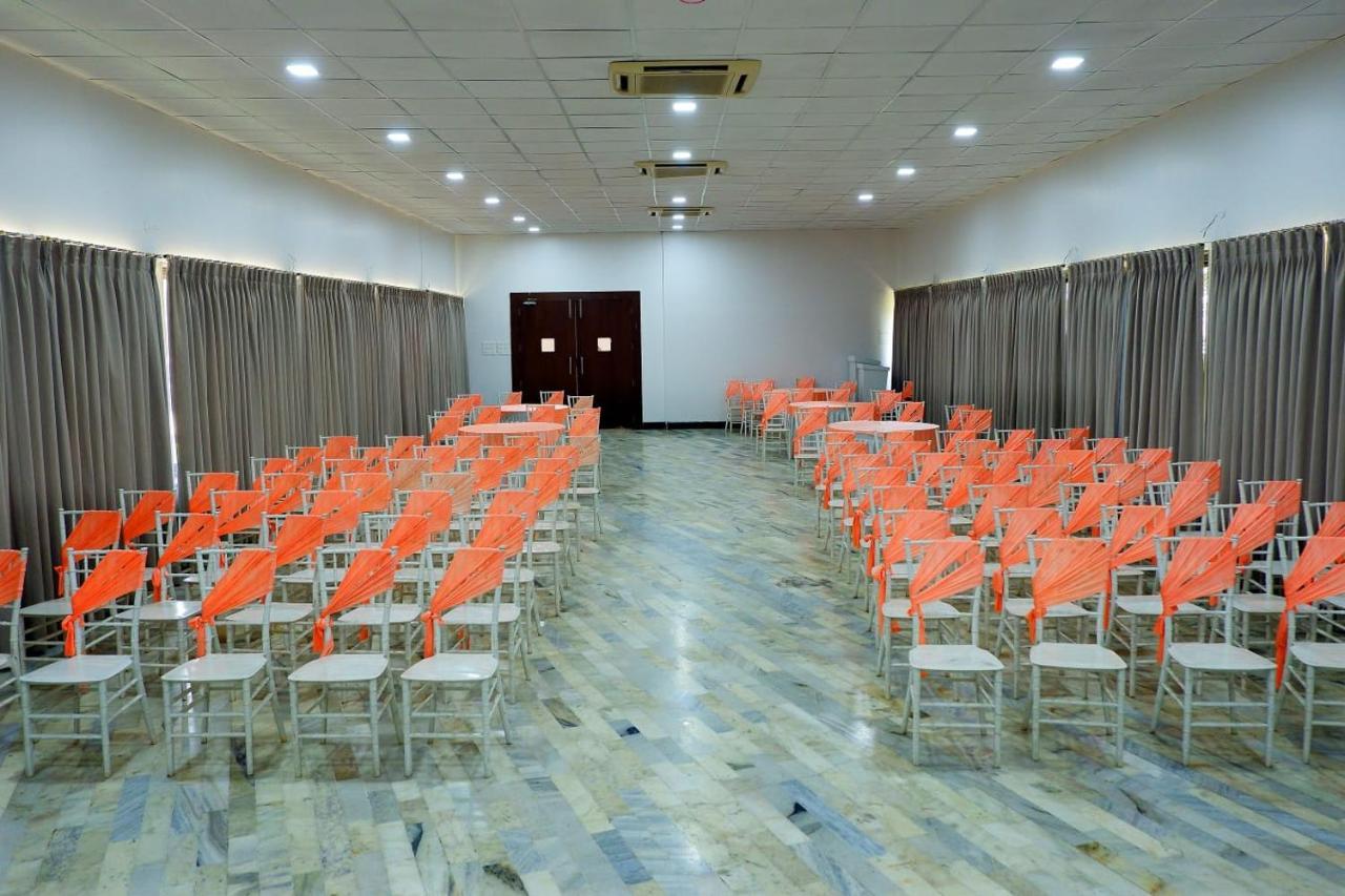 Caves County Resort Malegaon Luaran gambar