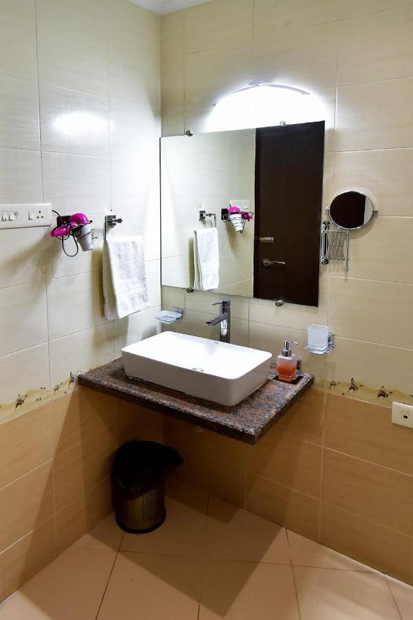 Caves County Resort Malegaon Luaran gambar